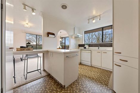 Photo of property in 11 Karnak Crescent, Russley, Christchurch, 8042