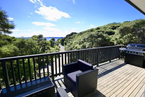 Photo of property in 33 Whaanga Road, Raglan, 3297