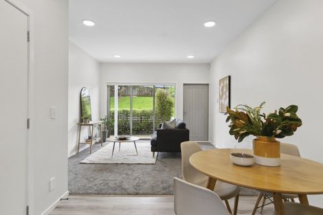 Photo of property in 6 Atkinson Street, Newlands, Wellington, 6037