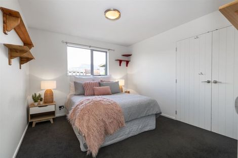 Photo of property in 1 Alpha Close, Wanaka, 9305