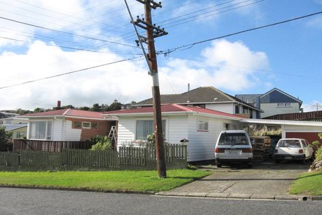 Photo of property in 46 Kenmore Street, Newlands, Wellington, 6037