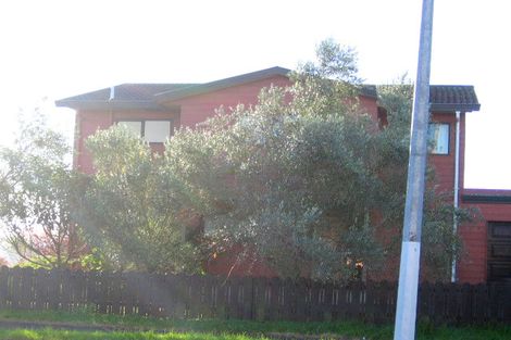 Photo of property in 2 Aspiring Avenue, Clover Park, Auckland, 2019