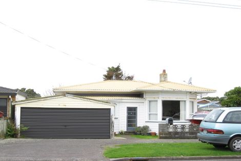 Photo of property in 19 Sackville Street, Fitzroy, New Plymouth, 4312