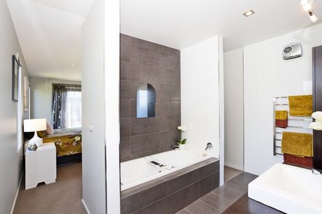 Photo of property in 11 Northside Drive, Waikiwi, Invercargill, 9810