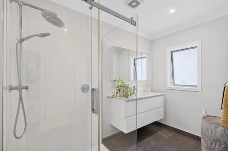 Photo of property in 954 Whangaparaoa Road, Manly, Whangaparaoa, 0930