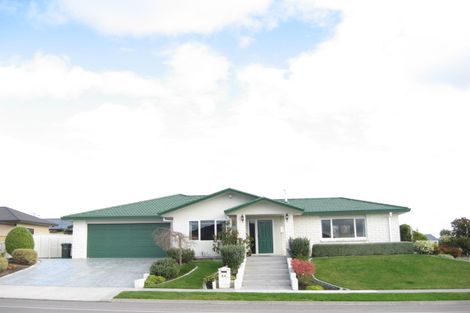 Photo of property in 44 Russell Robertson Drive, Havelock North, 4130