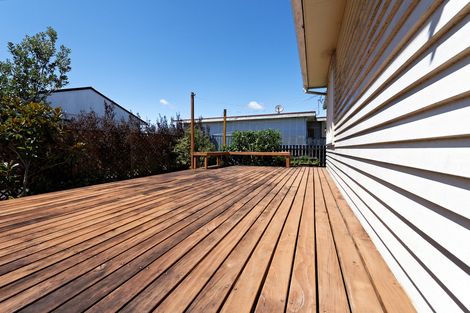 Photo of property in 16 Woodglen Road, Glen Eden, Auckland, 0602