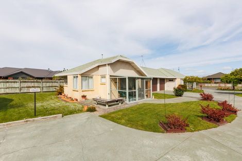 Photo of property in 4 Foxtail Fern, Kelvin Grove, Palmerston North, 4414