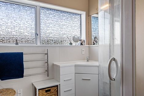 Photo of property in 11 Pohutukawa Drive, Opunake, 4616