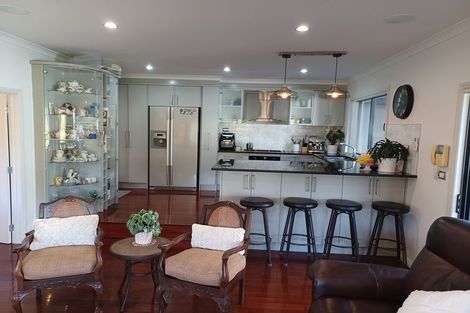 Photo of property in 16 Borneo Drive, Fairview Heights, Auckland, 0632