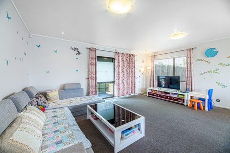 Photo of property in 274 Great North Road, Henderson, Auckland, 0612