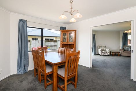 Photo of property in 5 Daniel Place, Kelvin Grove, Palmerston North, 4414