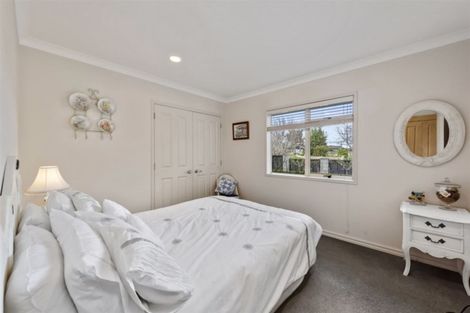 Photo of property in 2 Redhaven Place, Bethlehem, Tauranga, 3110