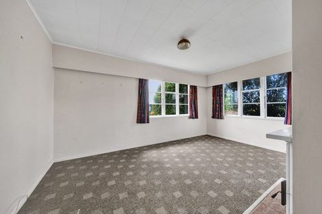 Photo of property in 12 Caledonia Street, Hawera, 4610