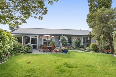 Photo of property in 6 Te One Place, Redwood, Christchurch, 8051