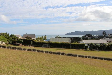 Photo of property in 4 Lori Lane, Coopers Beach, 0420