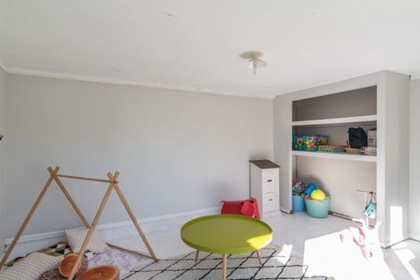 Photo of property in 5 Hookway Grove, Paraparaumu, 5032