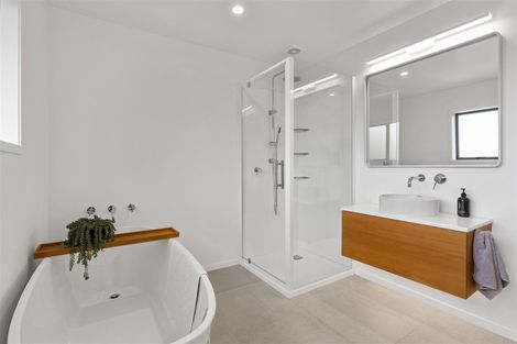 Photo of property in 2/12 Fallow Street, Browns Bay, Auckland, 0630