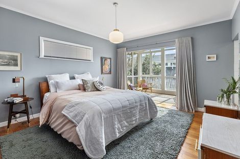 Photo of property in 30 Mantell Street, Seatoun, Wellington, 6022