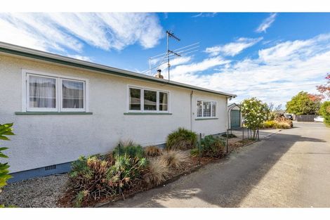 Photo of property in 14 Woodend Road, Woodend, 7610