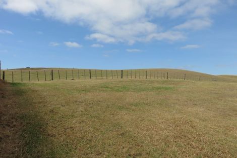 Photo of property in 6 Tua Tua Place, Baylys Beach, Dargaville, 0377