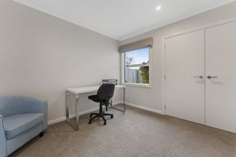Photo of property in 9 Silicon Way, Fitzherbert, Palmerston North, 4410