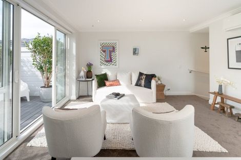 Photo of property in 57 Arcus Way, Hataitai, Wellington, 6021