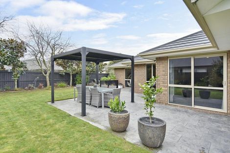 Photo of property in 11 Springside Place, Redwood, Christchurch, 8051