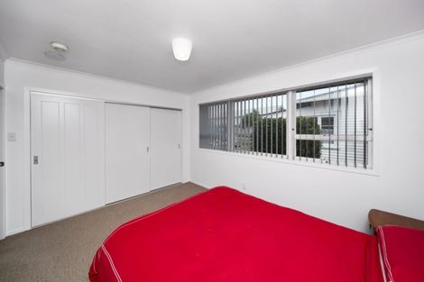 Photo of property in 264a Courtenay Street, Strandon, New Plymouth, 4312
