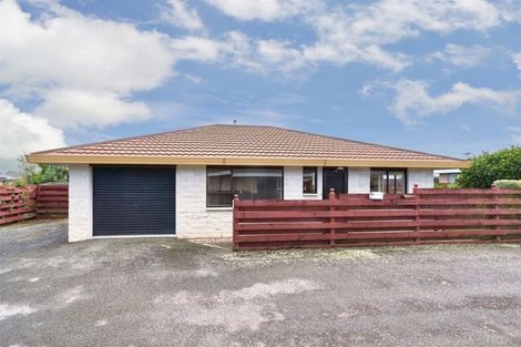 Photo of property in 2/99 Vogel Street, Roslyn, Palmerston North, 4414