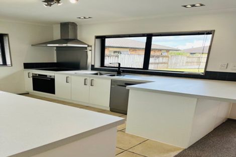 Photo of property in 25 Grabella Place, Papamoa Beach, Papamoa, 3118