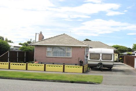 Photo of property in 6 Cradock Street, South New Brighton, Christchurch, 8062
