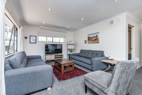 Photo of property in 2 Ridley Green, Churton Park, Wellington, 6037