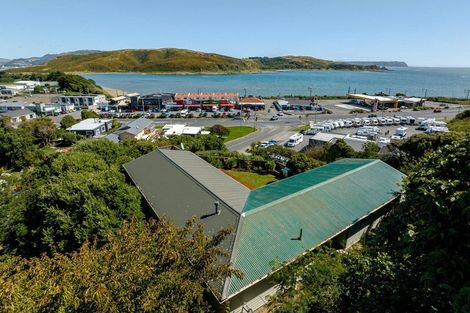 Photo of property in 11 Acheron Road, Paremata, Porirua, 5026