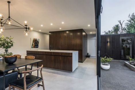 Photo of property in 12 Edgeware Road, St Albans, Christchurch, 8014