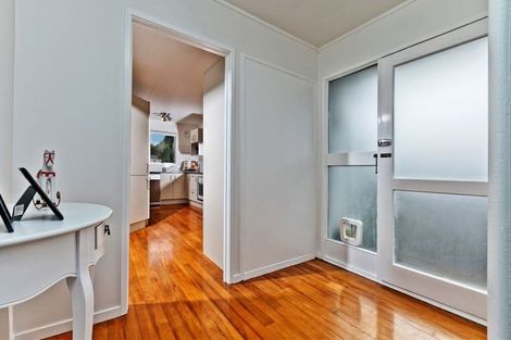 Photo of property in 53 Awaruku Road, Torbay, Auckland, 0630