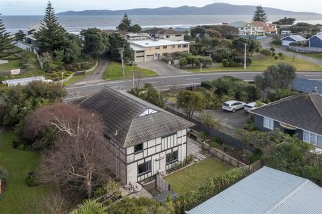 Photo of property in 300 Rosetta Road, Raumati Beach, Paraparaumu, 5032