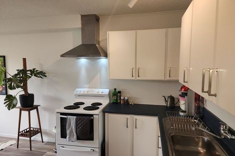 Photo of property in 9/83 Lake Road, Devonport, Auckland, 0622