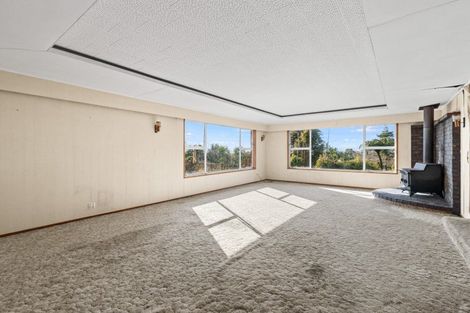 Photo of property in 310 Paraite Road, Paraite, New Plymouth, 4373