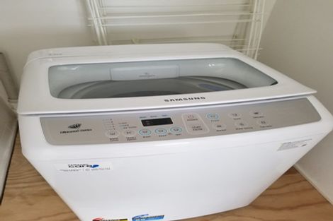 Photo of property in 1/40 Aberdeen Road, Campbells Bay, Auckland, 0620