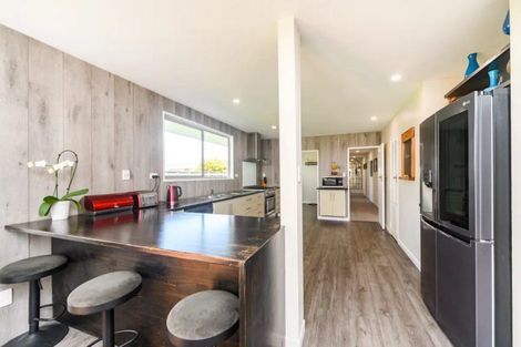 Photo of property in 17 Anaru Place, Awapuni, Palmerston North, 4412