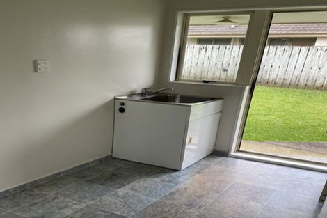 Photo of property in 4 Cretian Crescent, Henderson, Auckland, 0612