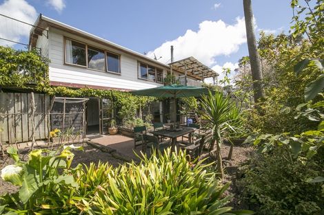 Photo of property in 313 Glengarry Road, Glen Eden, Auckland, 0602