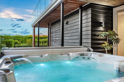 Photo of property in 12 Sasaram Lane, Cashmere, Christchurch, 8022