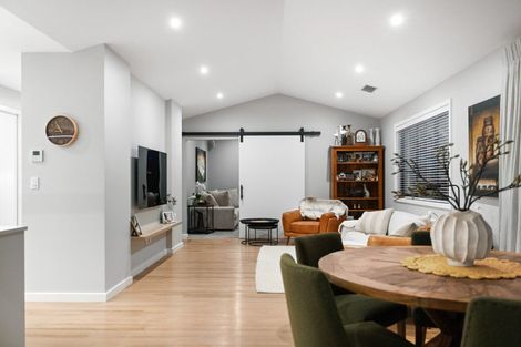 Photo of property in 92 Hugo Shaw Drive, Cambridge, 3434