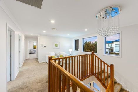 Photo of property in 17 Headland Drive, Long Bay, Auckland, 0630