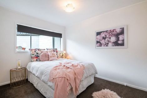 Photo of property in 2/17 Havenwood Place, Birkenhead, Auckland, 0626