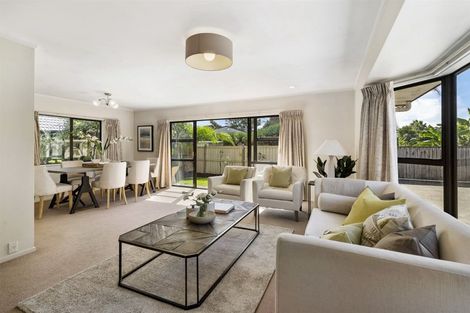 Photo of property in 2/17 Brook Street, Milford, Auckland, 0620