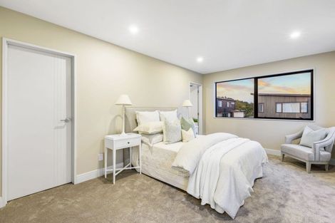 Photo of property in 42 Longshore Drive, Long Bay, Auckland, 0630