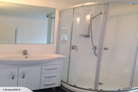 Photo of property in 2/27 Salem Place, Torbay, Auckland, 0630